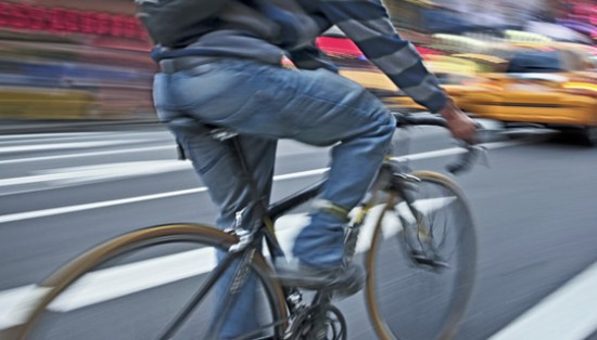  Ciclista investito da un auto muore ad Albenga 