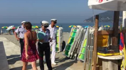 Caos spiagge a Marinella, è scontro tra Comune e balneari