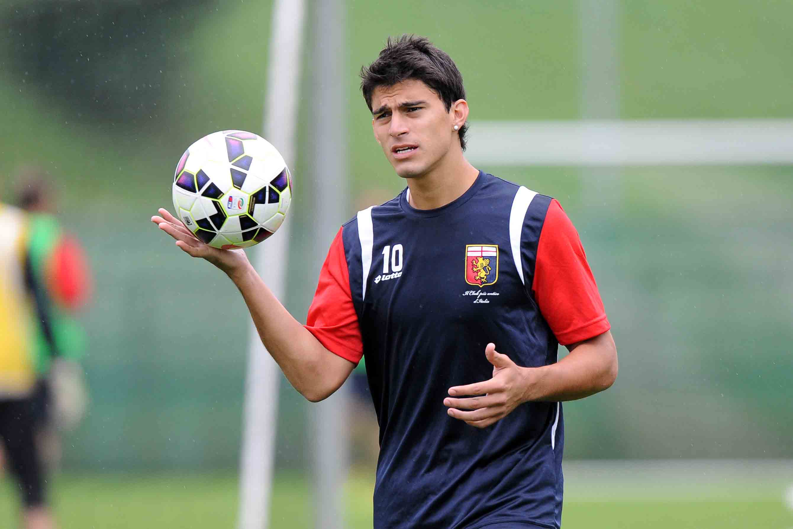 Genoa, lunedì bagno di folla alla Sciorba. Perotti-Napoli, per ora no