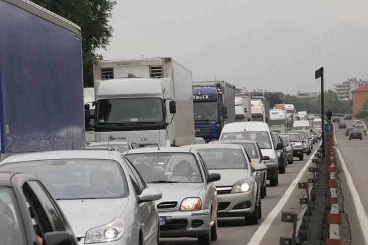 Allerta inquinamento a Genova. Il comune: 