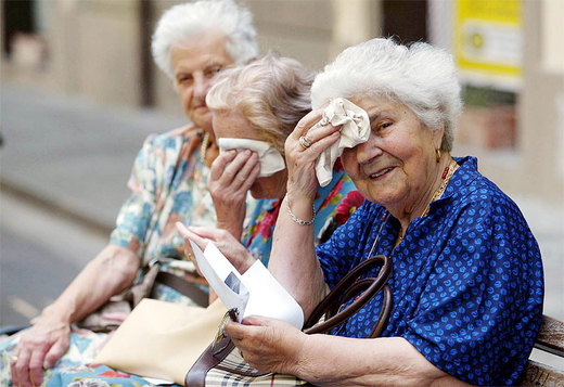 Cibo e sorrisi a domicilio per gli anziani: ecco gli 