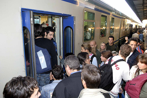 Treno strapieno fermo da un'ora e mezza a Varazze, intervenuta la Polfer