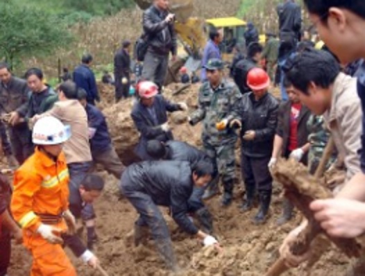 Frana in Cina a causa della pioggia torrenziale, 40 persone disperse 