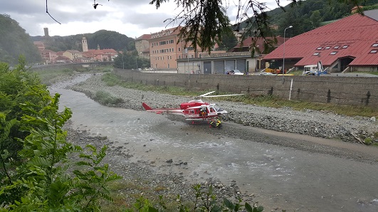 Anziano precipita in greto torrente, grave a Campo Ligure