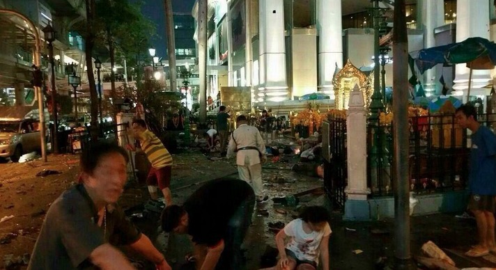 Esplode bomba al tritolo nel centro di Bangkok, ci sono vittime