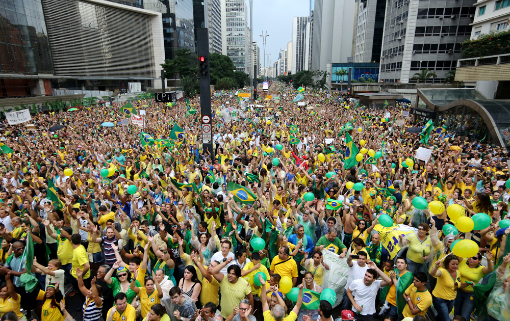 In Brasile protesta in piazza contro Dilma 