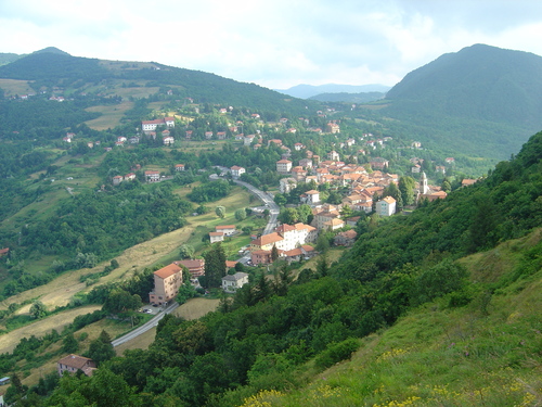 Crocefieschi, gitante cade da un sentiero