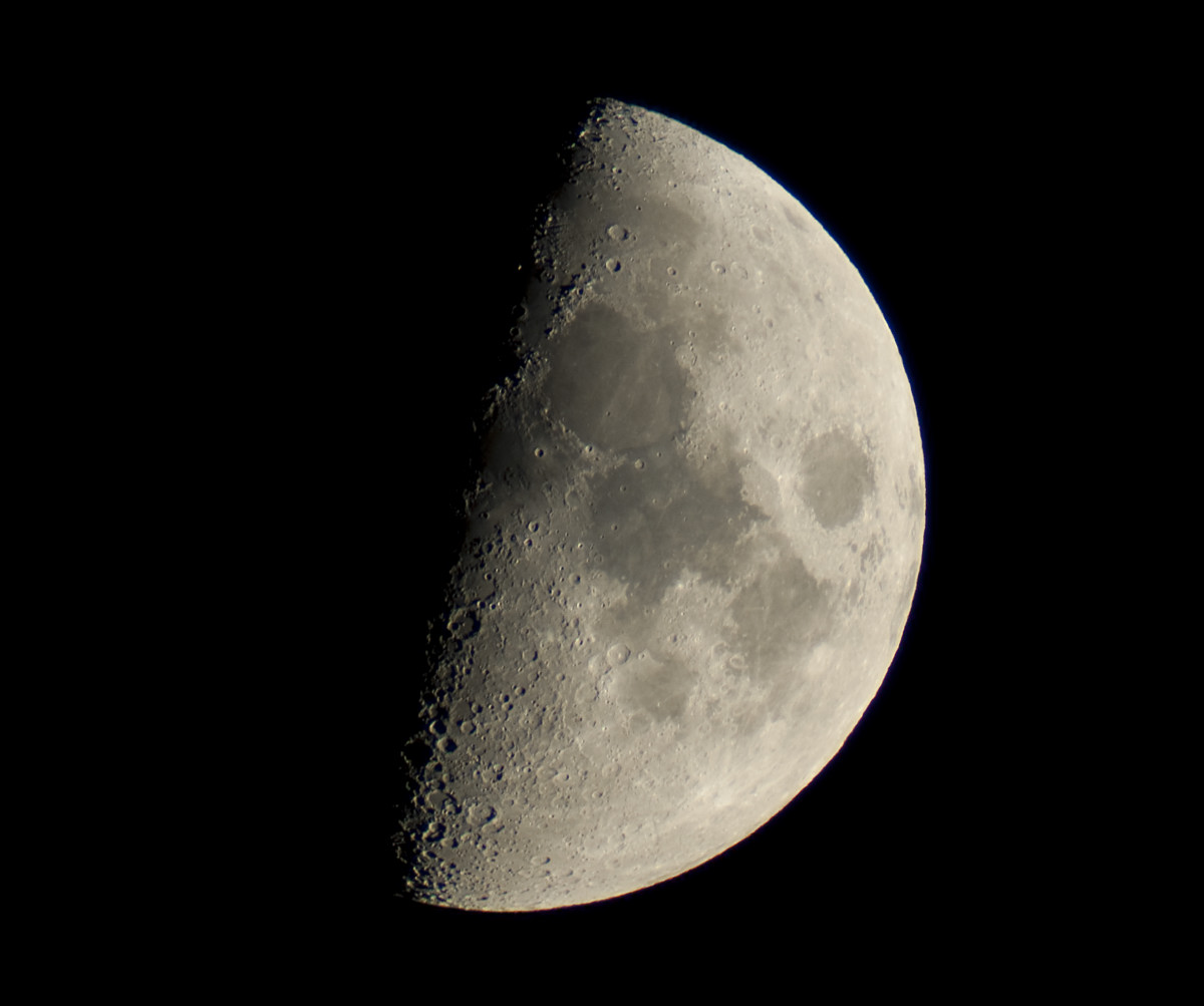 Stasera la notte mondiale della luna, tutti col naso in su per osservarla