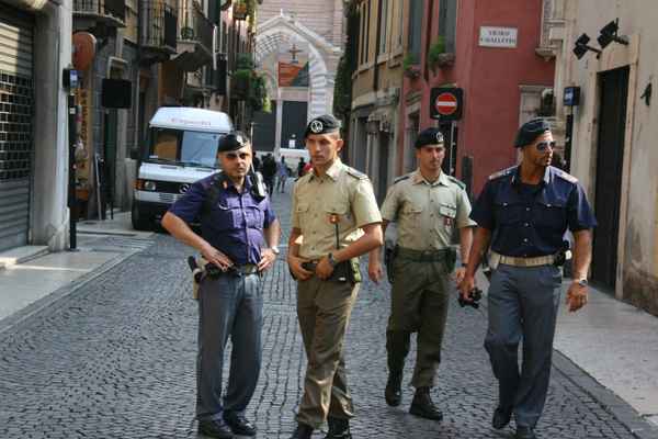 Sicurezza: tornano a Genova pattuglie forze ordine-esercito 