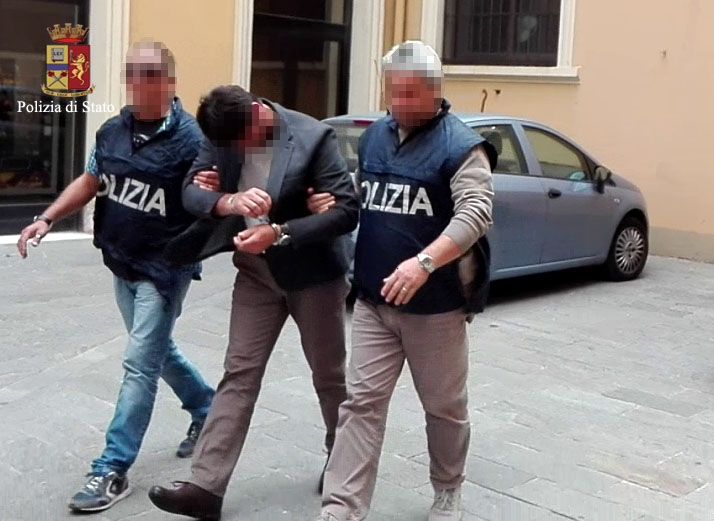 Imperia, latitante moldavo arrestato mentre entra in ristorante