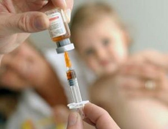 Vaccinazioni, incontro pubblico mercoledì al Centro Allende