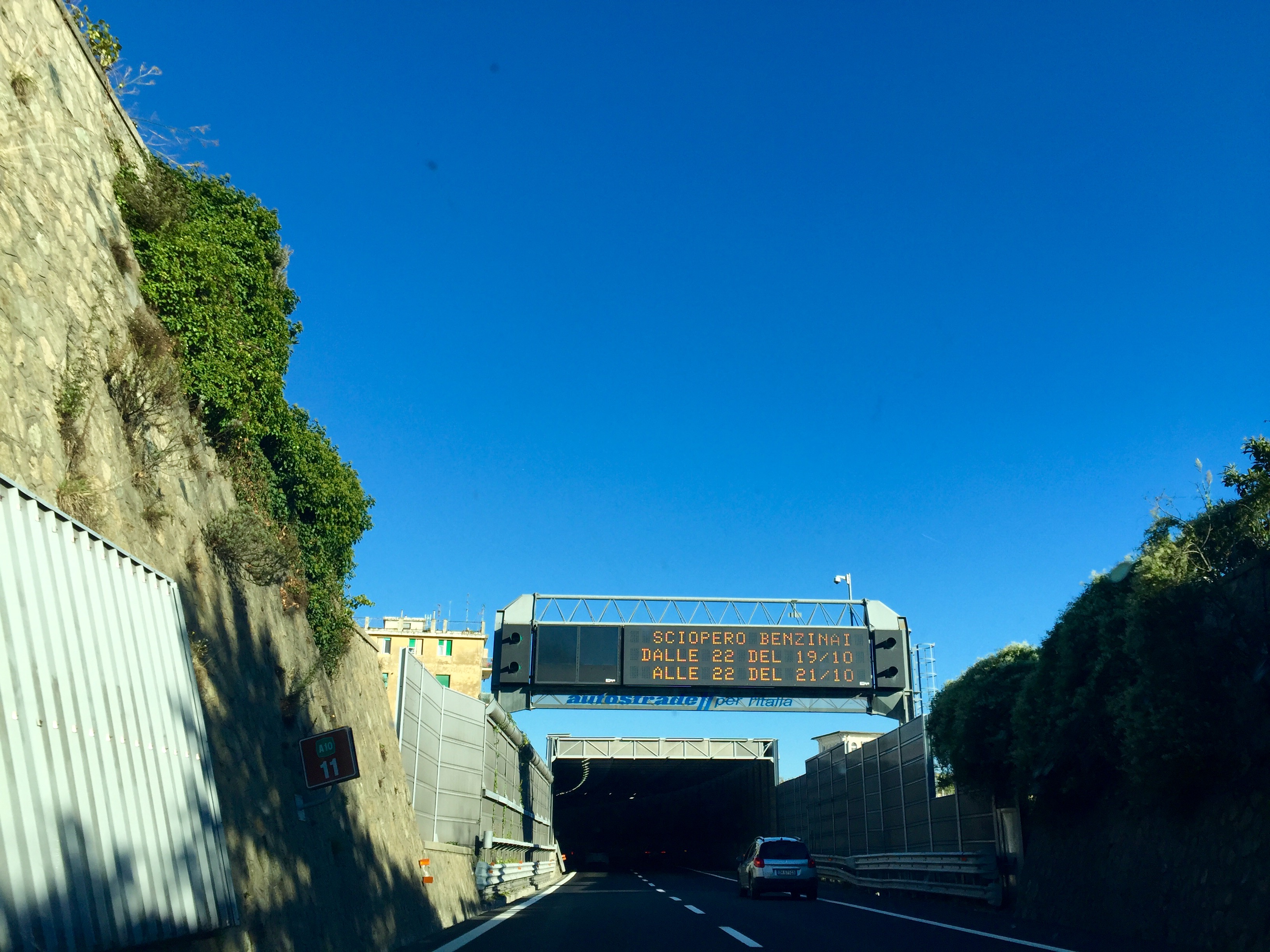 I benzinai sulle autostrade si fermano per 48 re, sciopero dalle 22 di stasera