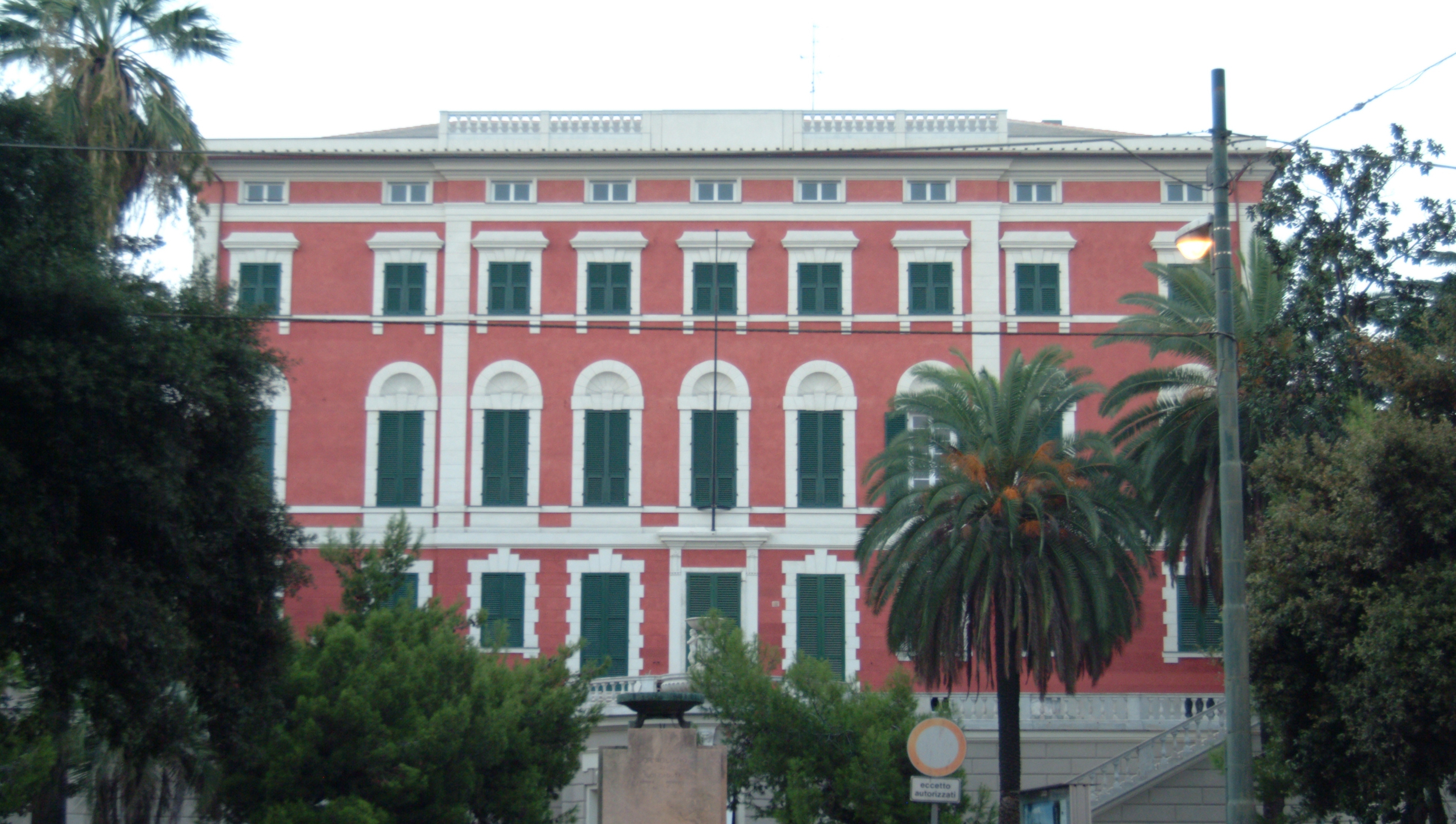 Scuola: protesta per qualità cibi, alunni con panino 