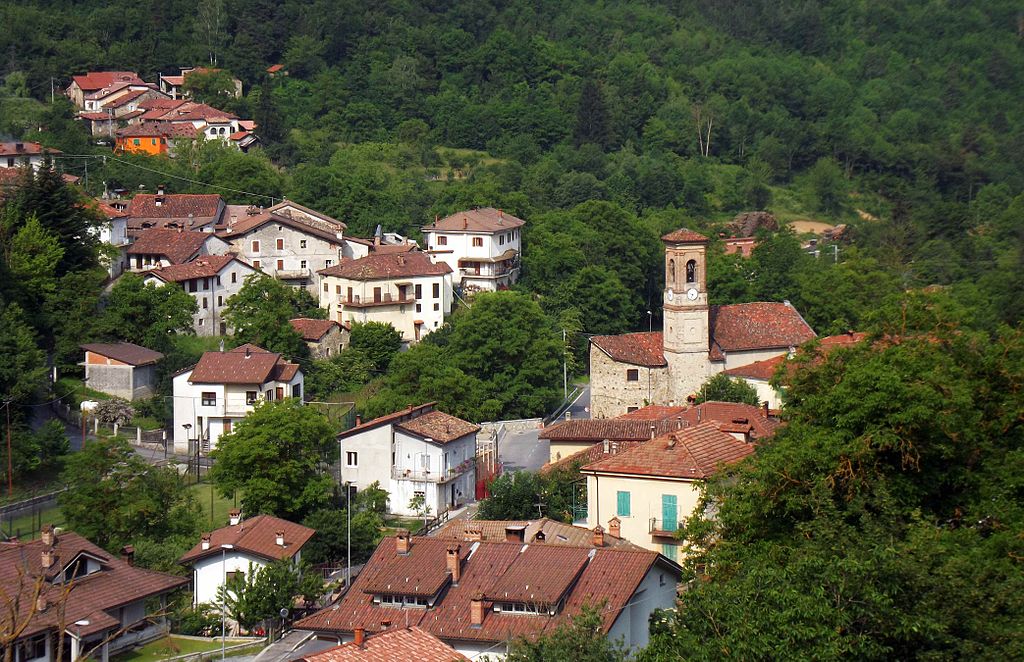 Incendio distrugge due abitazioni a Massimino: nessun ferito