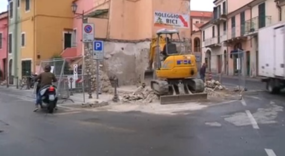 Dopo la tromba d'aria di ottobre, abbattuto un fabbricato a Riva Ligure