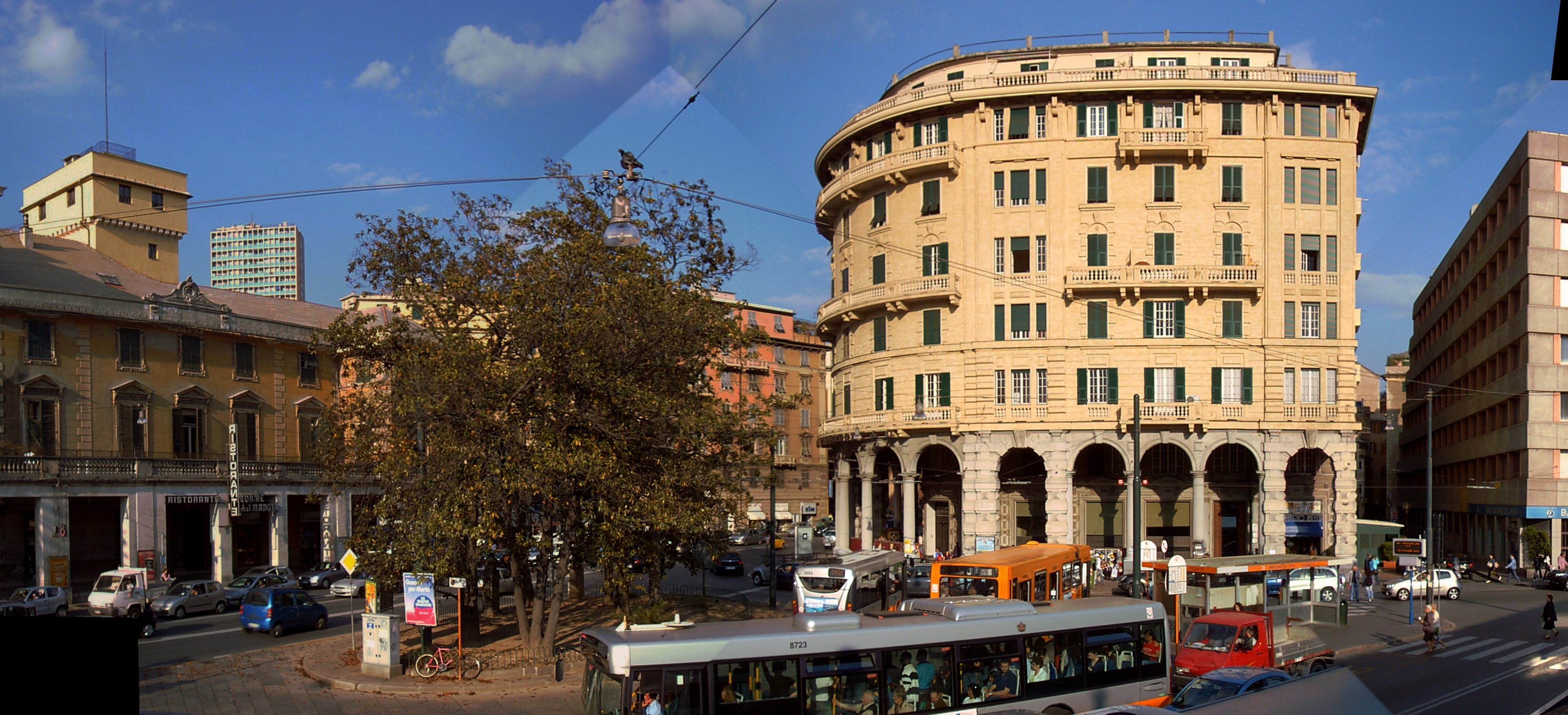 Alluvioni Genova, sgombero del sottopasso in piazza Montano