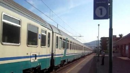 Guasto ad un locomotore, ritardi nei treni sulla linea Genova-La Spezia