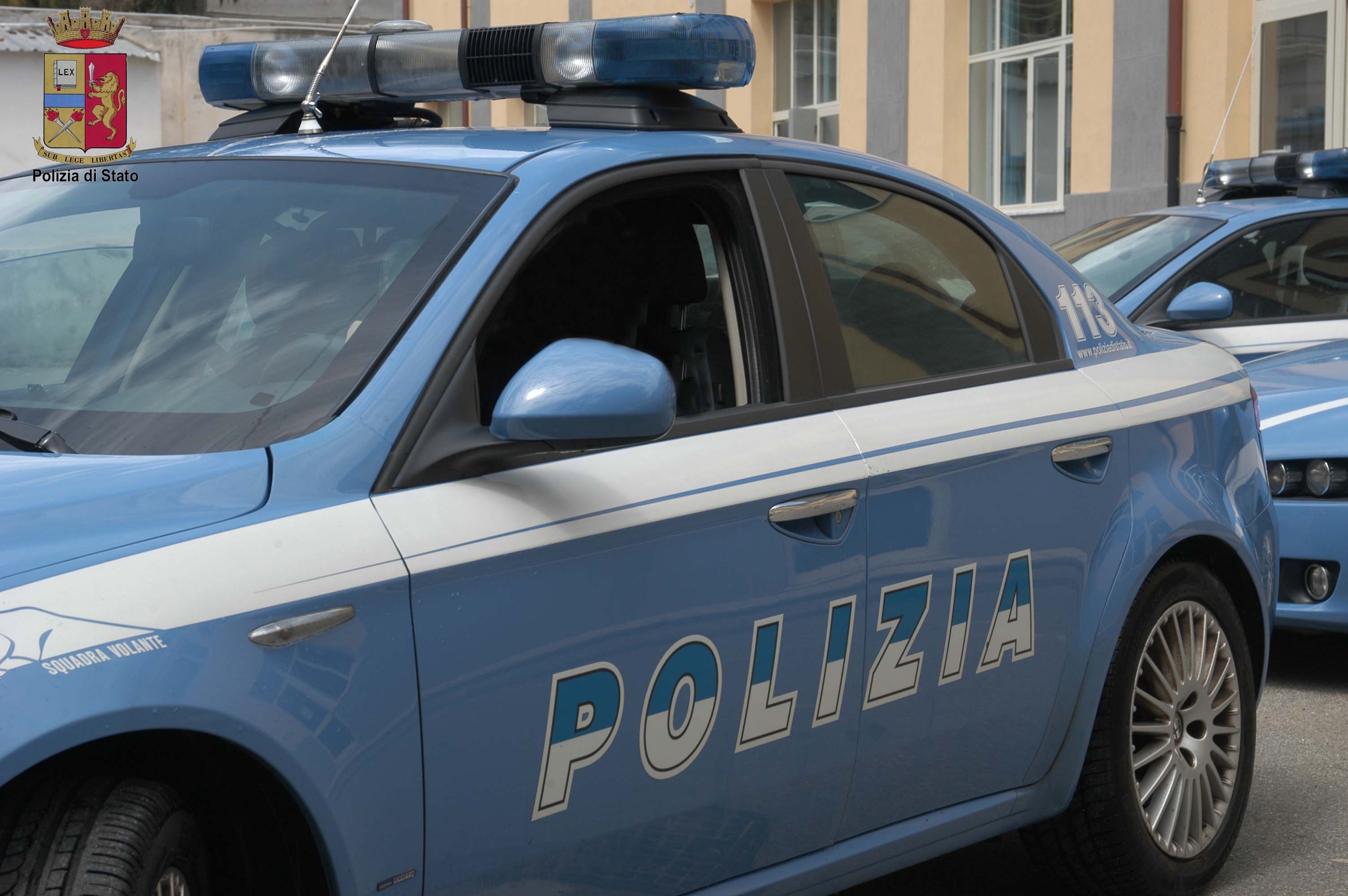 Genova, ferisce e rapina un uomo poi scappa: arrestato