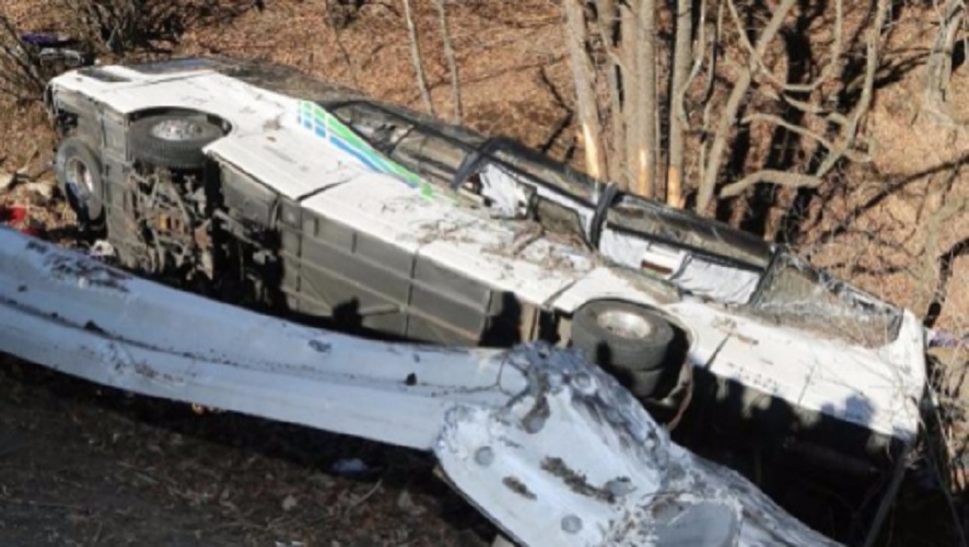 Incidente stradale in Giappone: bus finisce in una scarpata, 14 morti e 27 feriti