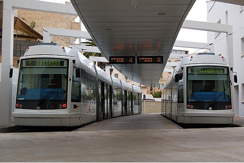 Cagliari, scontro tra treni nella metro leggera: 30 feriti