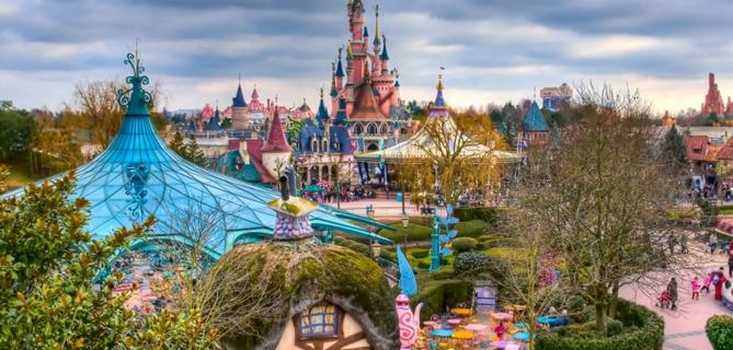 Parigi, fermato un uomo con armi e Corano a Eurodisney