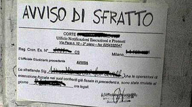 Genova: famiglia di senegalesi sfrattata, il nuovo proprietario paga una stanza d'albergo