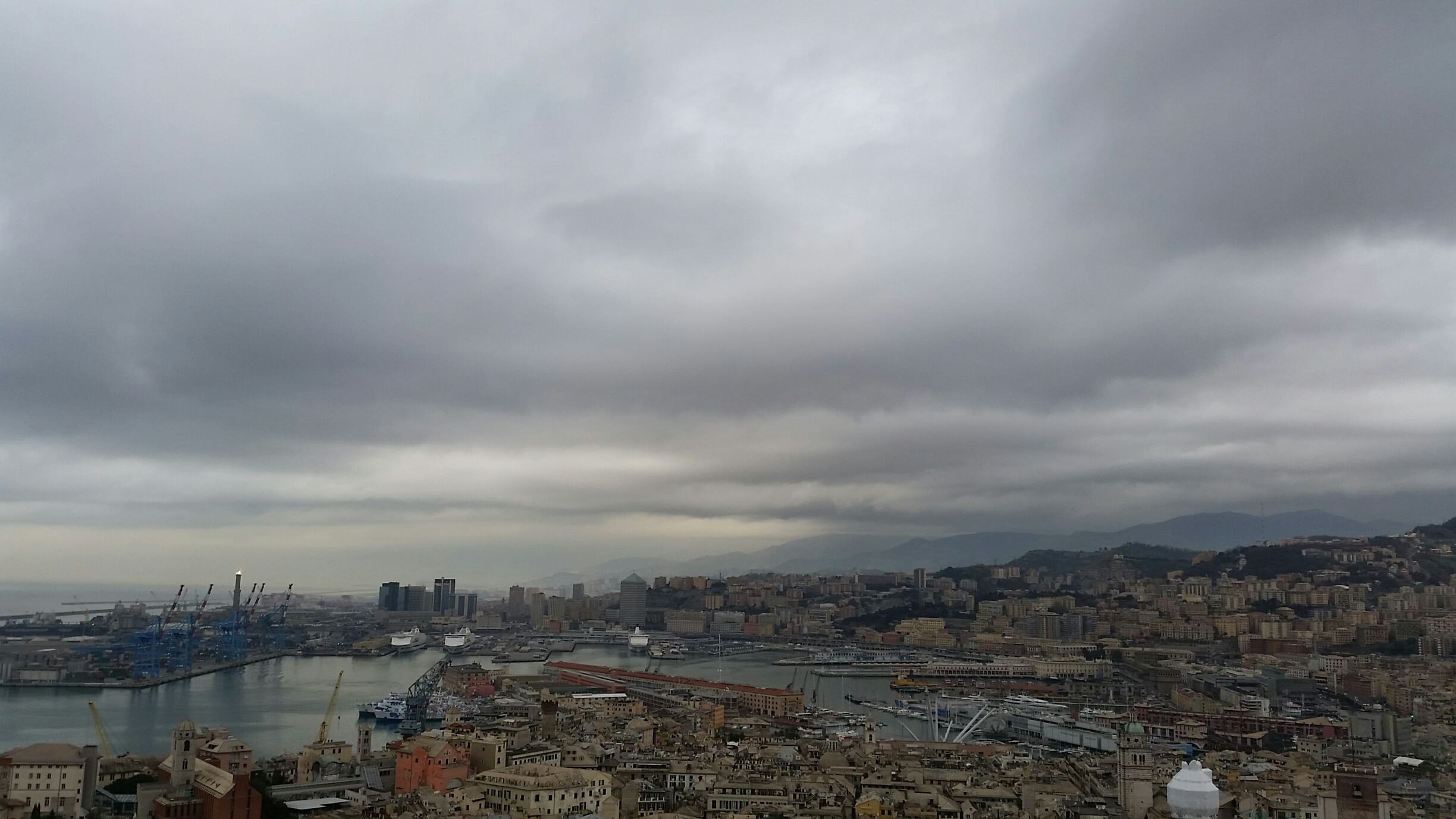 Maltempo in arrivo sulla Liguria, attese piogge anche intense