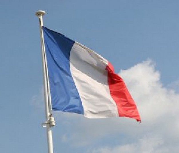 Francia revoca nazionalità a terroristi