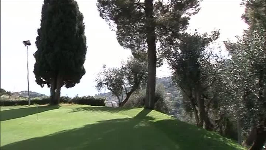 Sanremo, l'olio del circolo 'Golf degli Ulivi' protagonista nei club europei