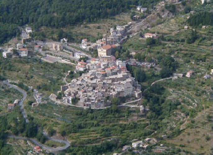 Acqua non potabile a Carpasio, ordinanza urgente del sindaco