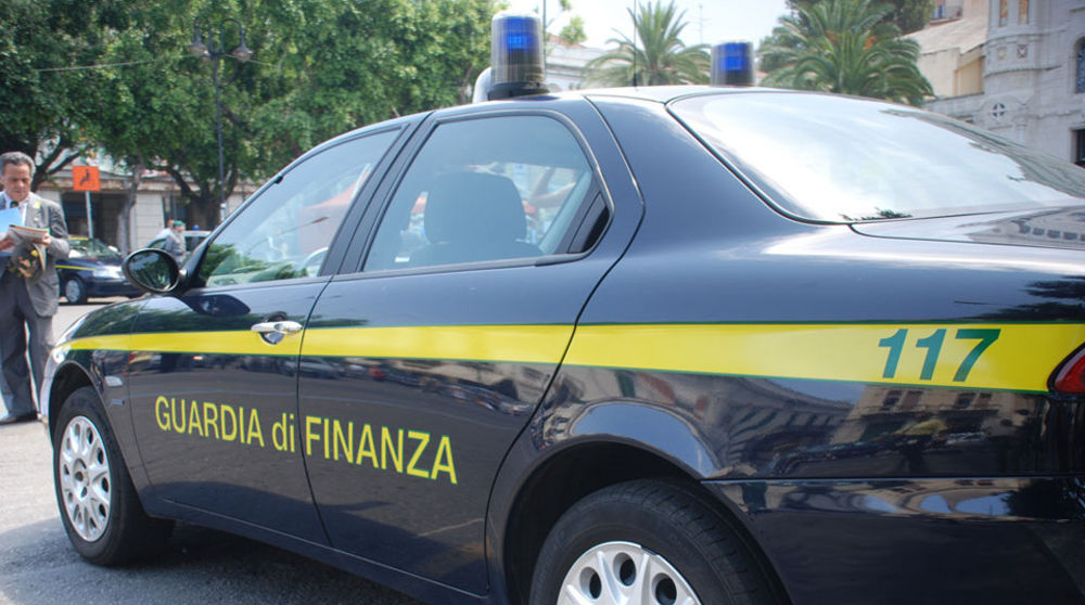 Tredici lavoratori in 'nero' scoperti dalla Guardia di Finanza di Genova 