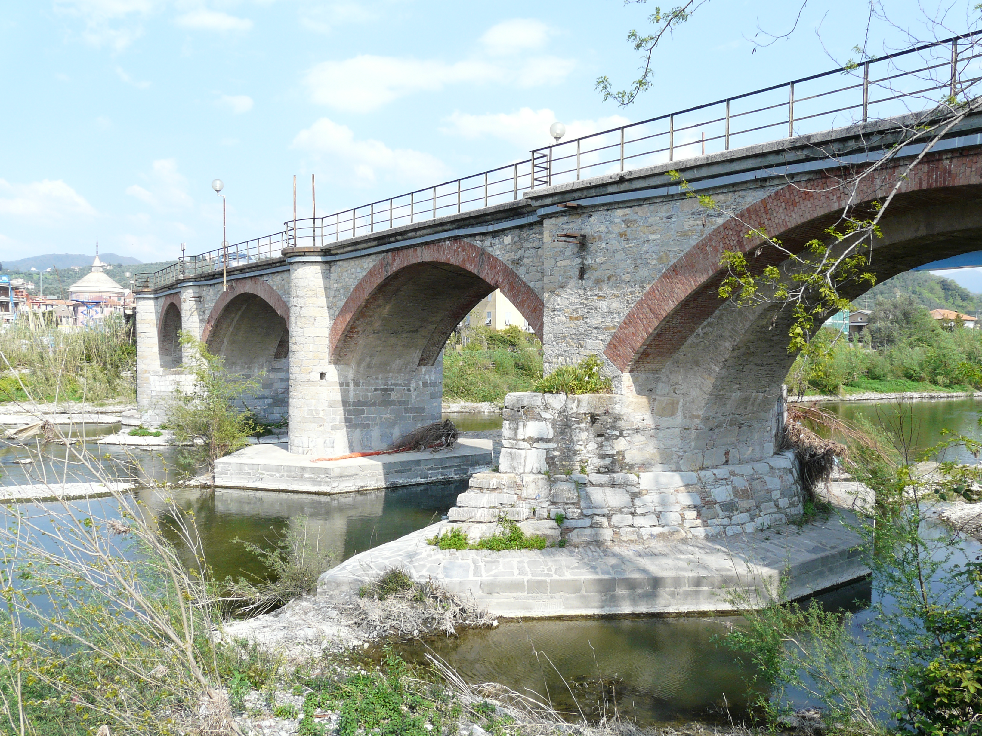 Lavagna, modificata la viabilità sul ponte della Maddalena