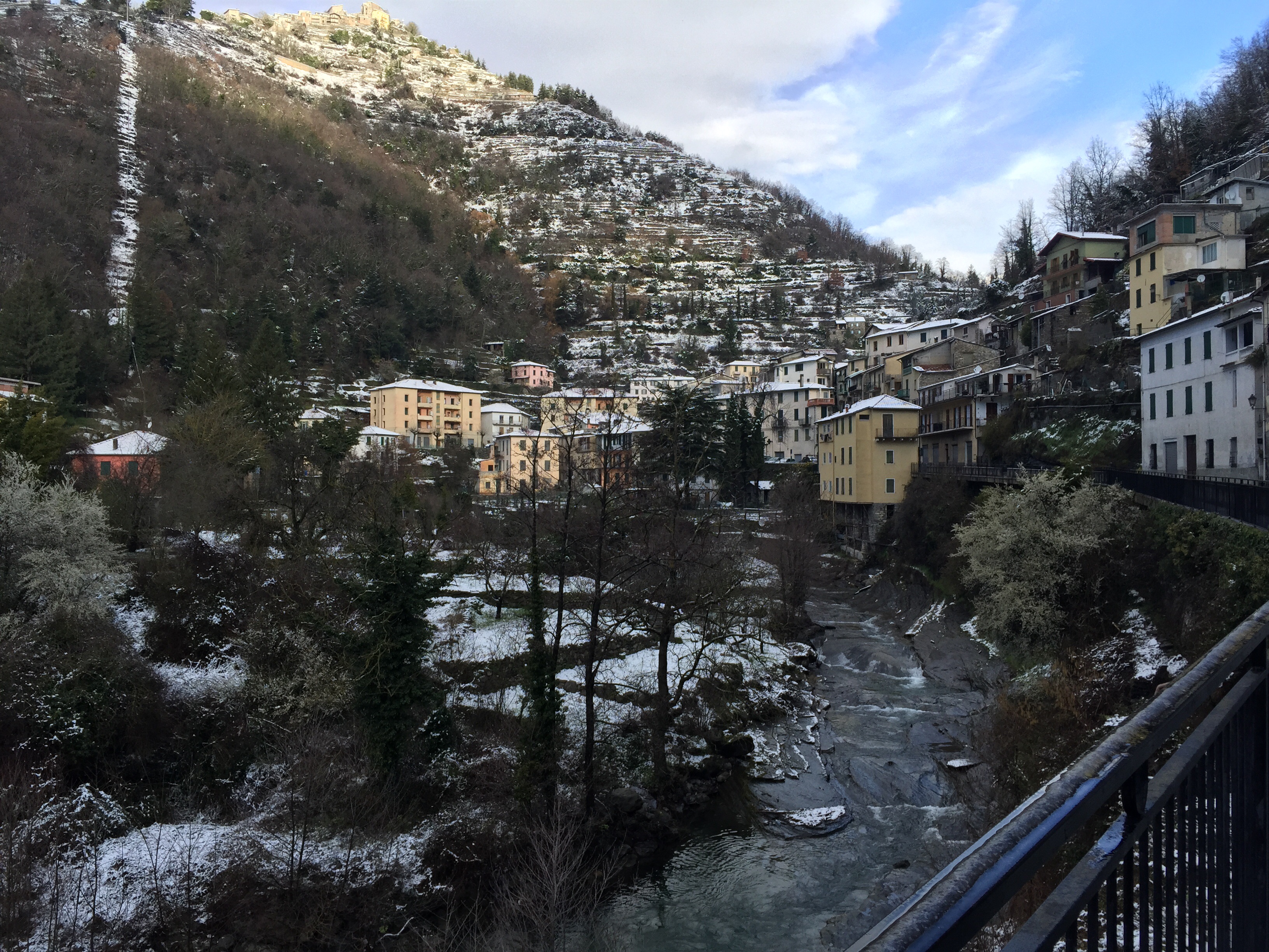 La Valle Argentina si è risvegliata nella neve: Monesi adesso può sorridere