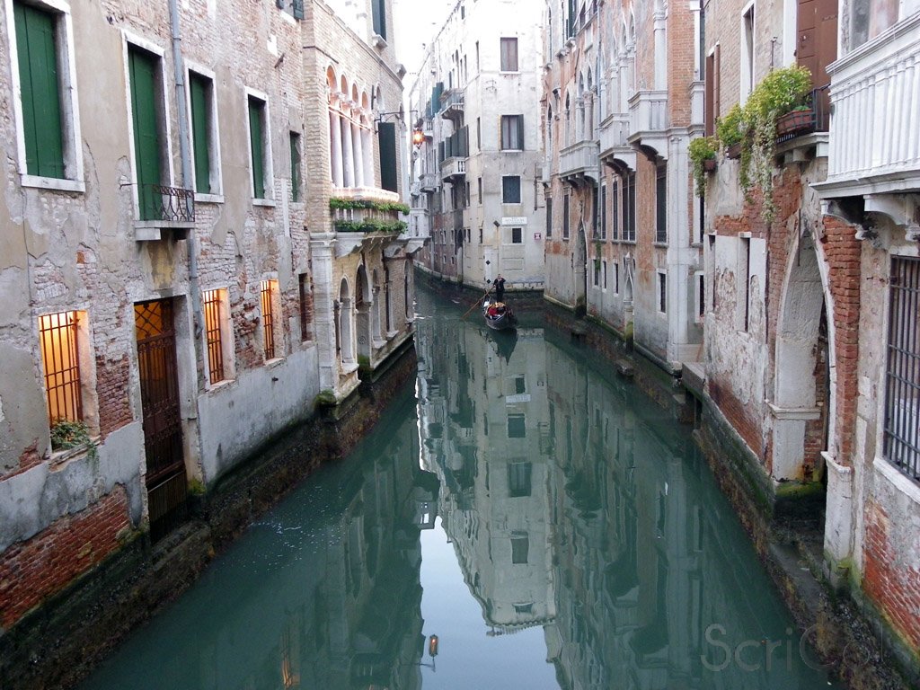 L'auto finisce nel canale, 3 morti a Venezia