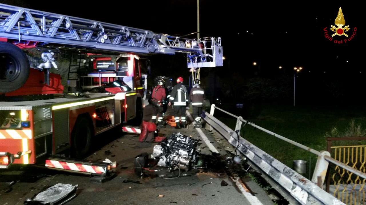 Incidente a Carasco: donna sbalzata nel fossato, grave il conducente