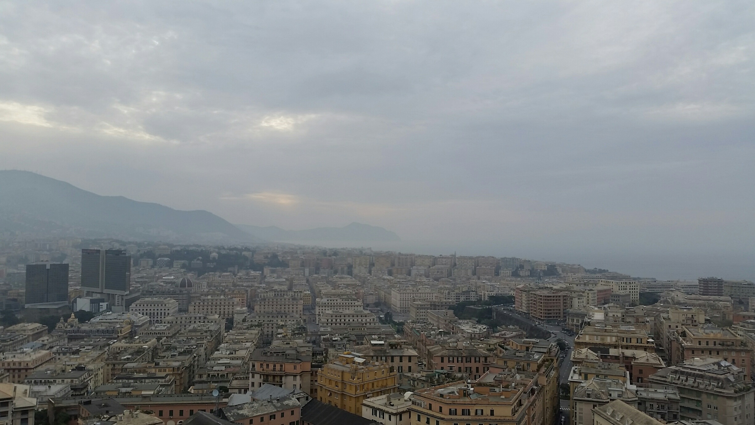 Fine settimana grigio sulla Liguria ma quasi del tutto senza pioggia