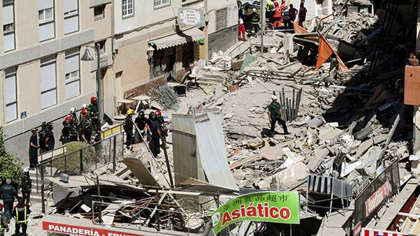 Crolla palazzina a Tenerife, 2 italiani dispersi e uno ferito