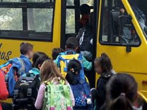 Autista scuolabus molestava bimba, condannato a 5 anni 