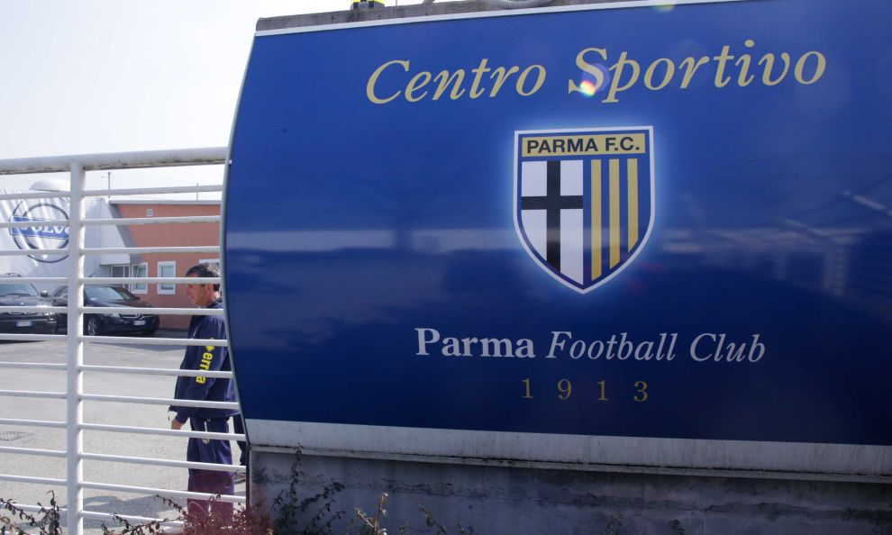 Il Parma fallito deve pagare i debiti: chiesti soldi anche al Genoa