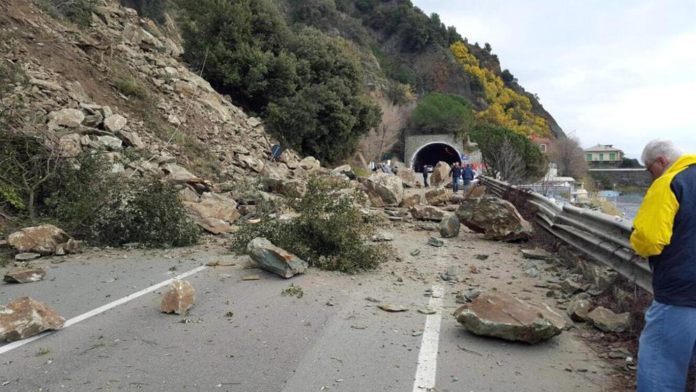 Frana di Arenzano, il sindaco contro Anas: 