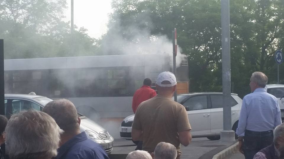 Sant'Eusebio, ancora un incendio a bordo di un bus