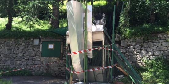 Ascensore crollato in via Rizzo, aperta un'inchiesta per lesioni gravissime