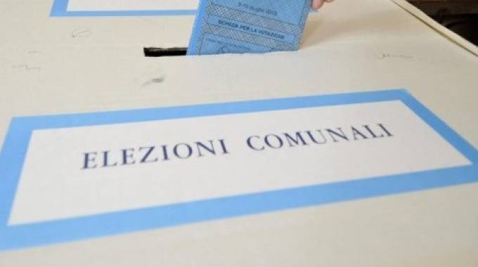 Elezioni amministrative, a Roma boom del M5S: al ballottaggio con il Pd 