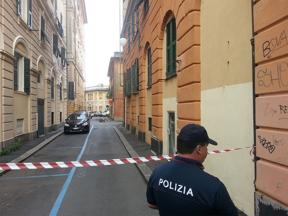 Allarme bomba a Castelletto, artificieri in azione