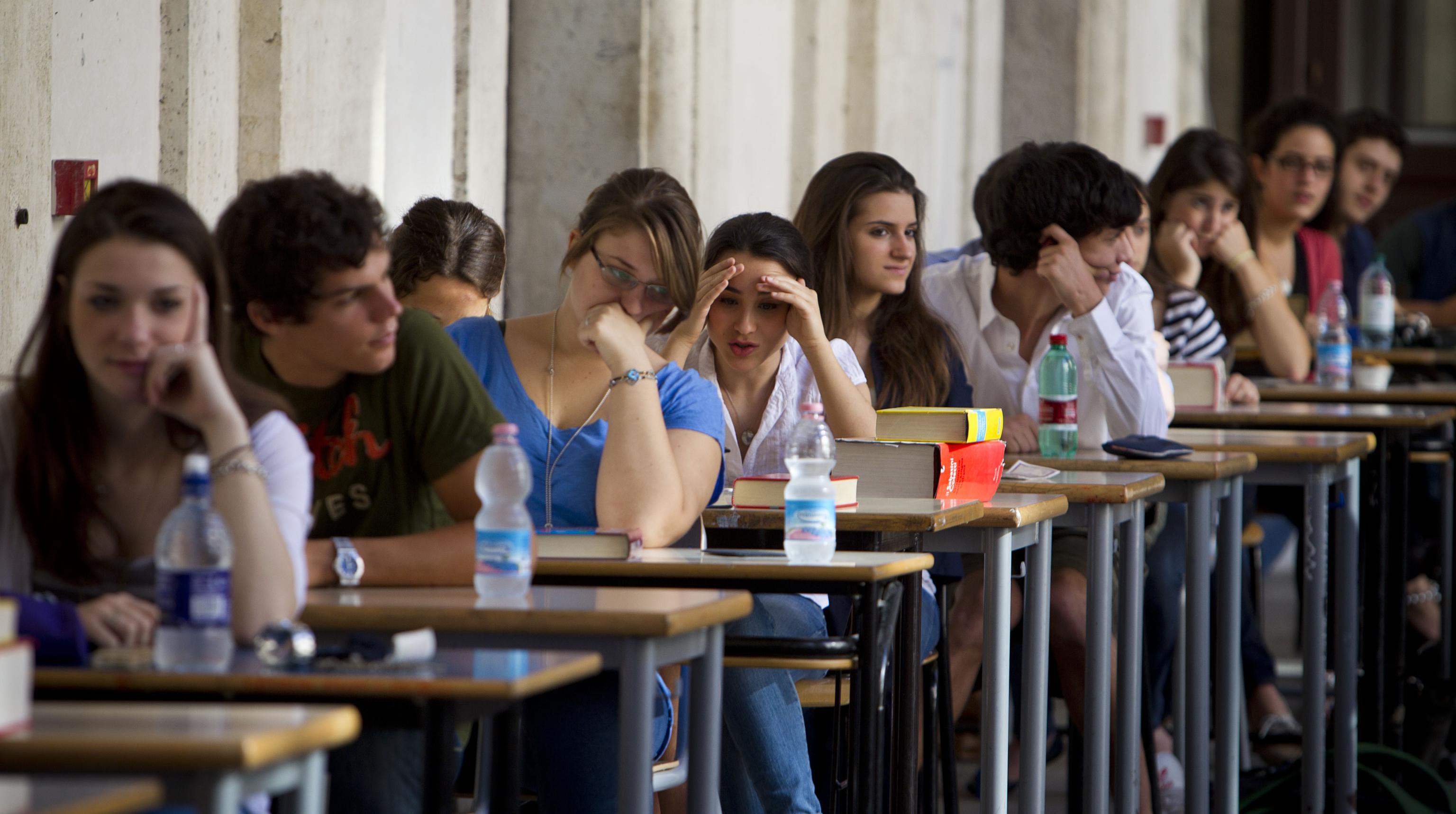 Maturità, Eco, le donne al voto e il Pil: ecco le tracce della prima prova