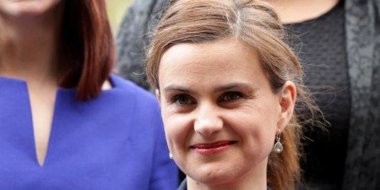 Jo Cox, l'assassino sarà processato per terrorismo