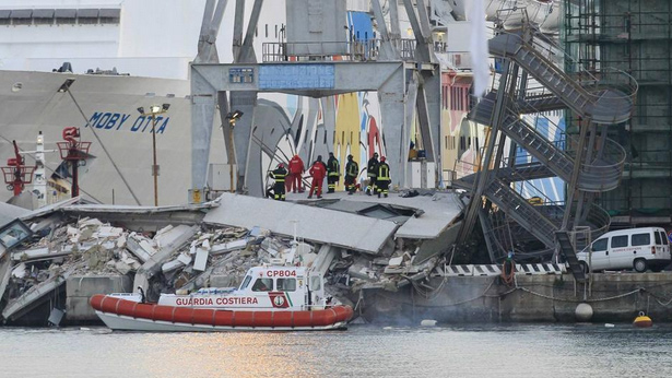  Crollo torre piloti, indagato ispettore della Guardia Costiera