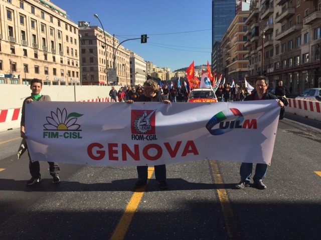 Venerdì sciopero nazionale dei metalmeccanici, lavoratori in corteo anche a Genova 