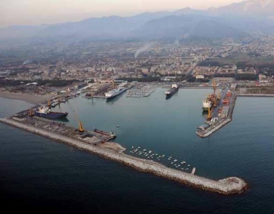 Porto di Carrara, si allarga l’indagine della Procura