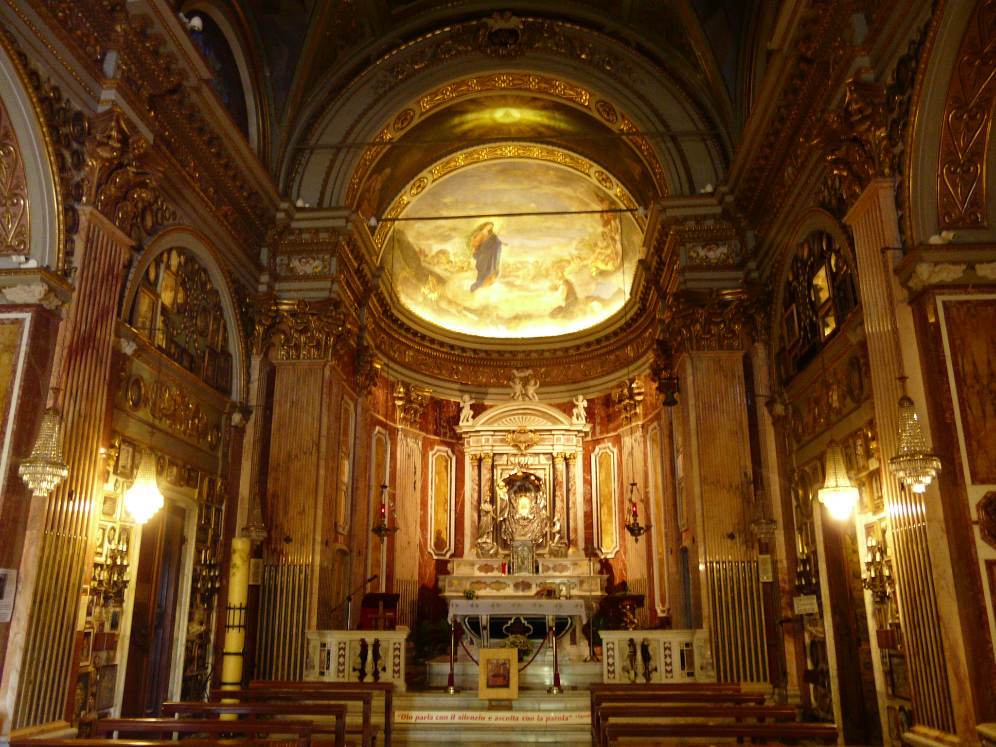 Furto in santuario, rubata l'icona della Madonna di Montallegro poi recuperata 